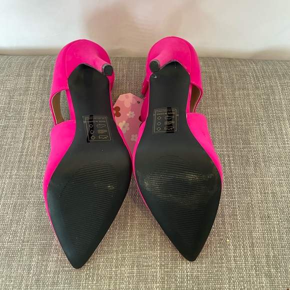 Qupid Hot Pink Heels - Picture 4 of 5